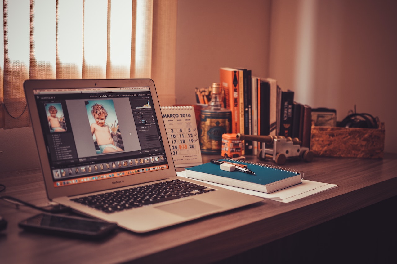 Digital Image Editing